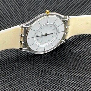 Swatch Watch White Classiness SFK361 Classic 2011